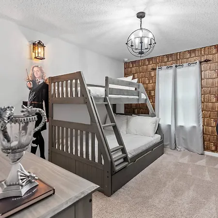 Amazing 05 Bedrooms At Solara Resort